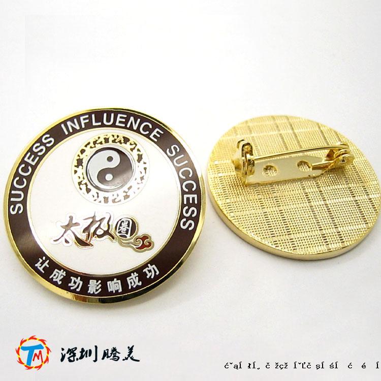 拉丝徽章